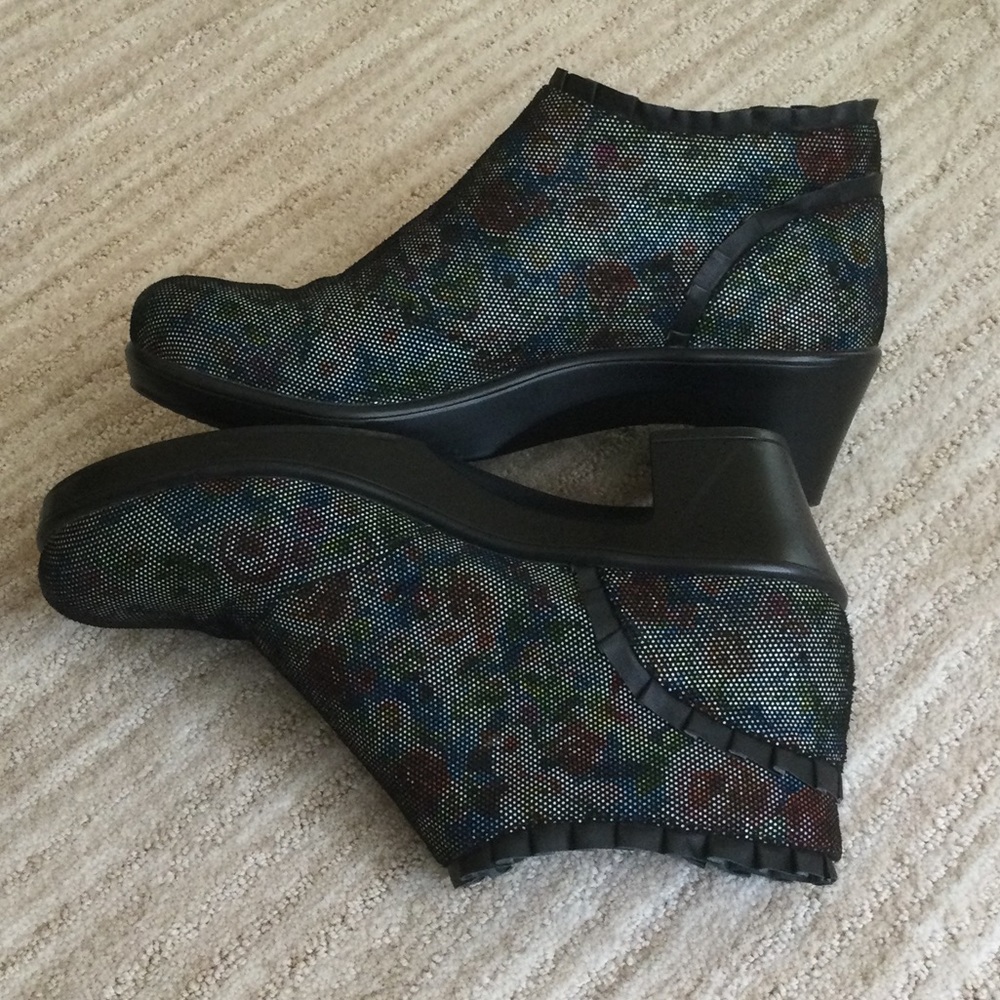 Alegria Hannah Multi Dot Floral Boot Size 9 | EU 39